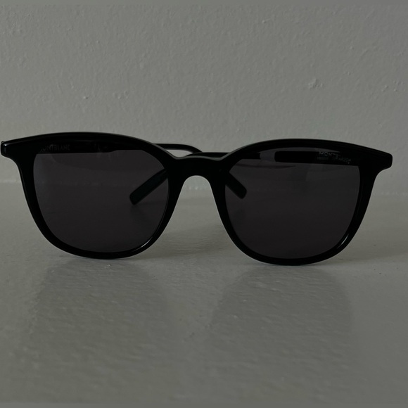 Montblanc Black Rectangle Sunglasses - Picture 1 of 6